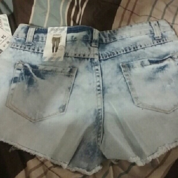 Skinny Jean denim shorts - Picture 1 of 2