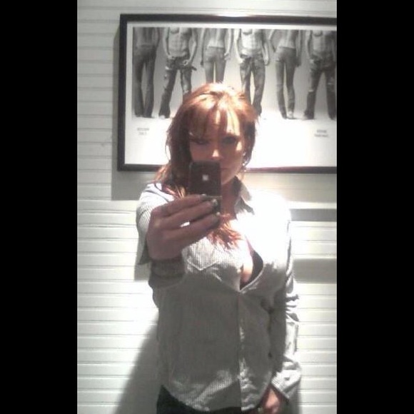 Meet your Posher, Angela - Picture 2 of 4