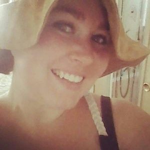 Meet your Posher, Cassandra