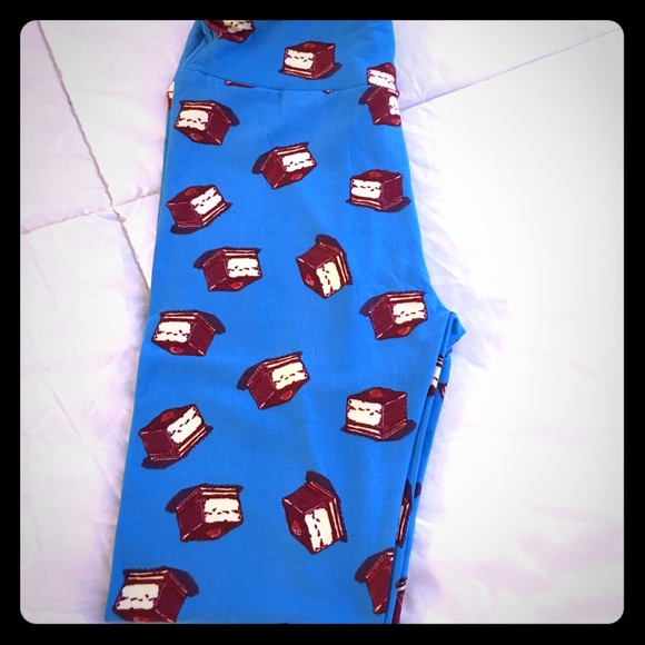 SOLD- LuLaRoe New OS Baby Cakes Leggings