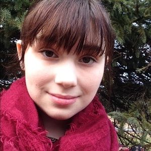 Meet your Posher, Elizabeth