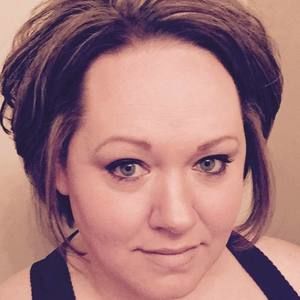 Meet your Posher, Valoree