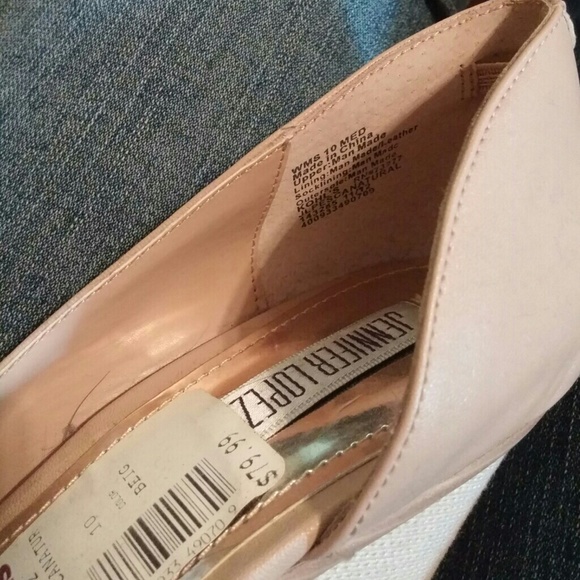 Wedge Peep Toe by Jennifer Lopez - Picture 4 of 4