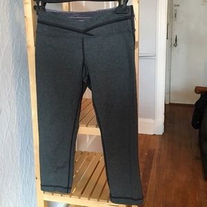 Lululemon black and gray crop leggings
