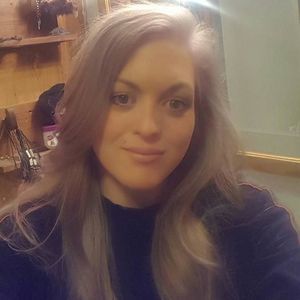 Meet your Posher, Katie carlos