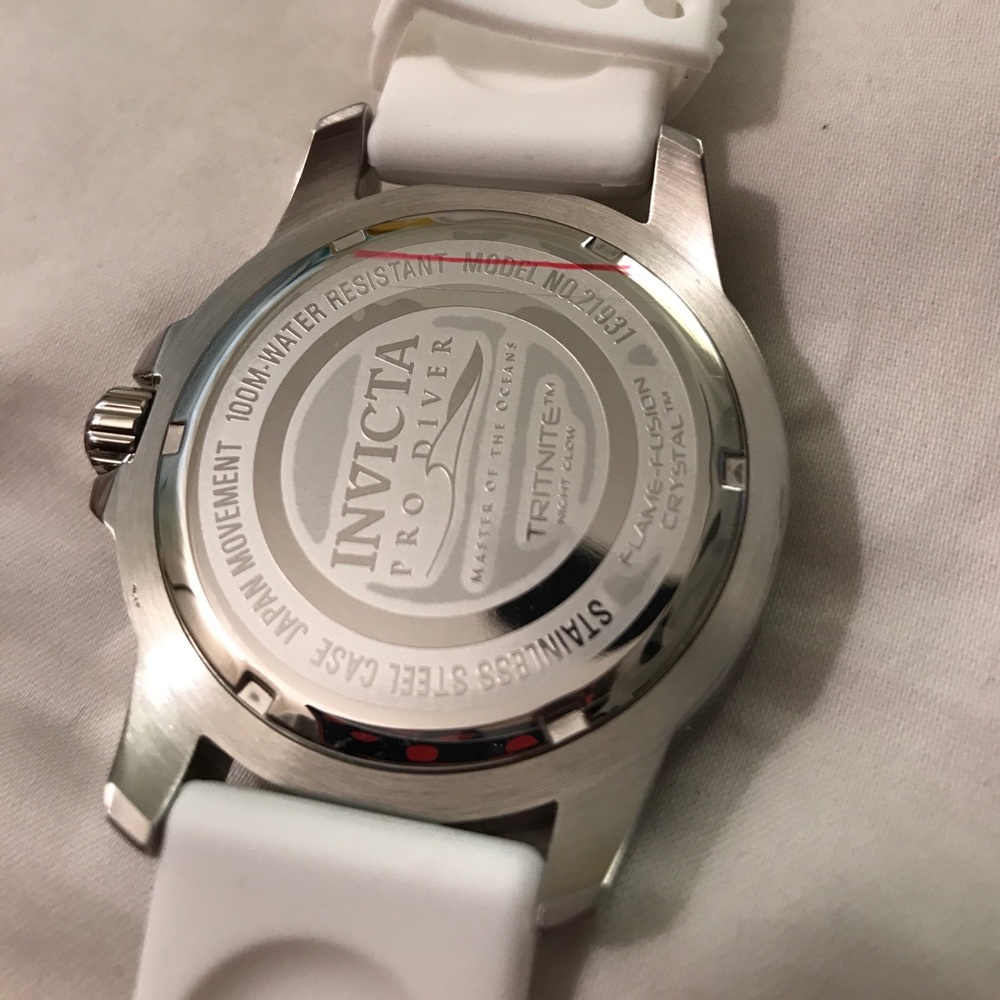 White Invicta watch - Picture 5 of 5
