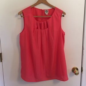 Coral top