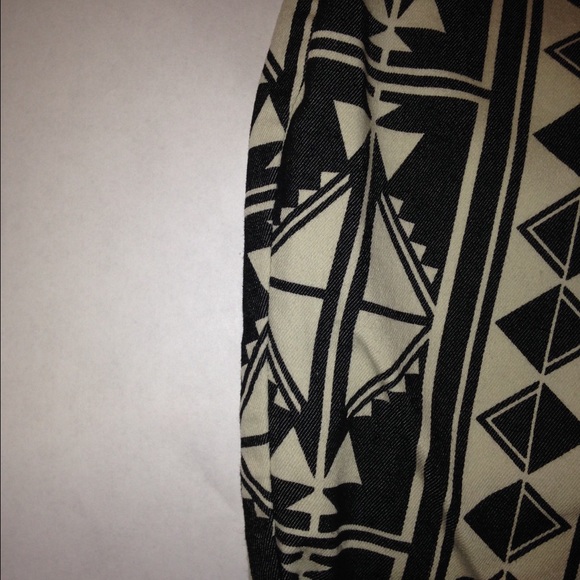 Aztec Print Pant - Picture 3 of 4