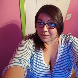 Meet your Posher, Crystal