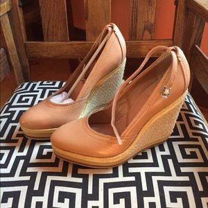 Bacio 61 nude wedge sz 8 never worn