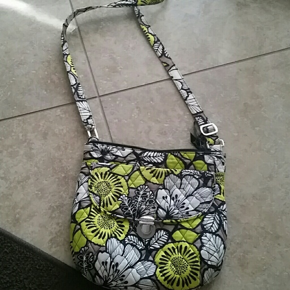Vera Bradley crossbody - Picture 1 of 2