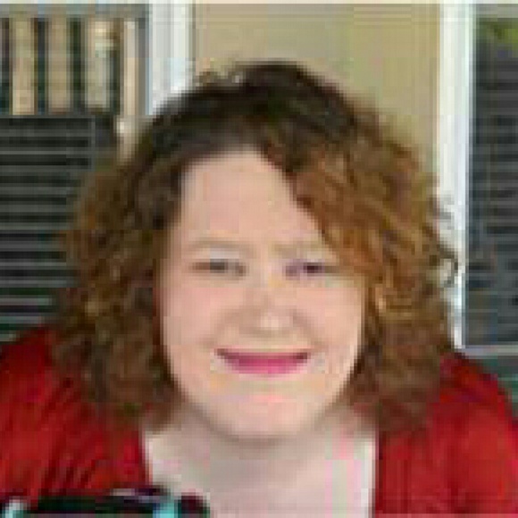 Meet your Posher, Jennifer - Picture 1 of 1
