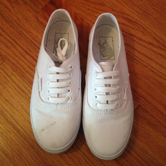 White Lo Pro Vans