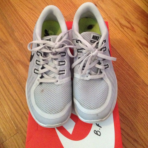 Nike free runs 5.0