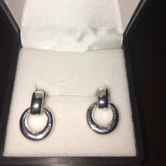 Sliver mini drop circle earrings