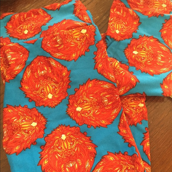 Lularoe lion leggings