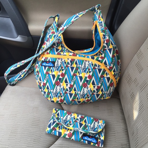 Kavu Satchel with matching wallet