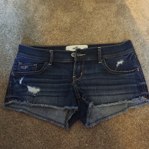 Hollister Pants - Hollister Jean shorts !!