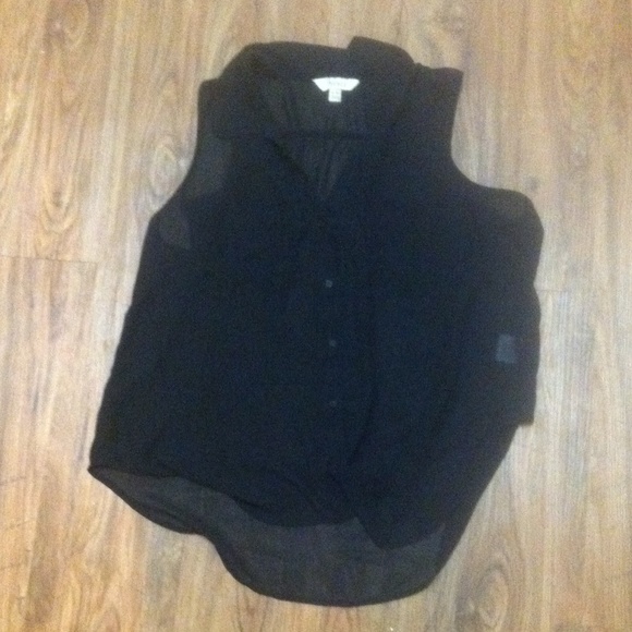 Black sheer hi-low button up tank top