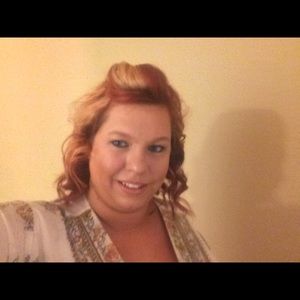 Meet your Posher, Danelle