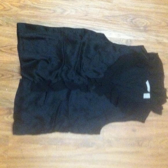 Black button up tank