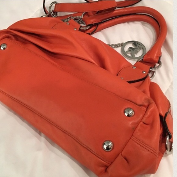 ✨MK Burnt orange Satchel* - Picture 2 of 4