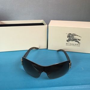 Brand new Burberry sunglasses with paperwork