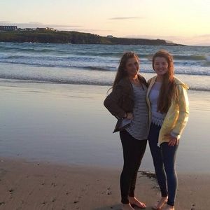 Meet your Posher, Chloe