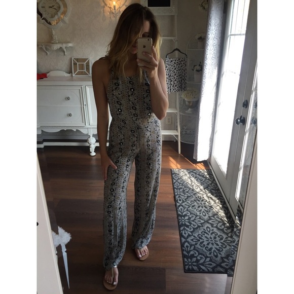Pants - Printed strapped jumpsuit