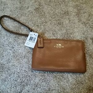 Small tan wristlet - Coach Brand New