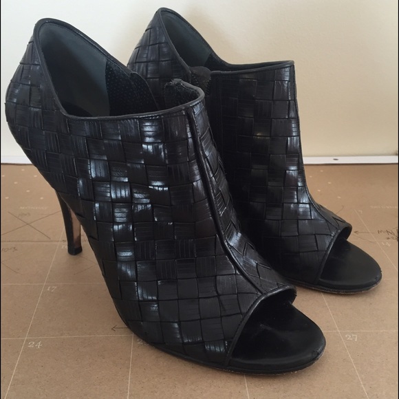 Cole Haan Nike Air Comfy Black Peep Toe Booties 9