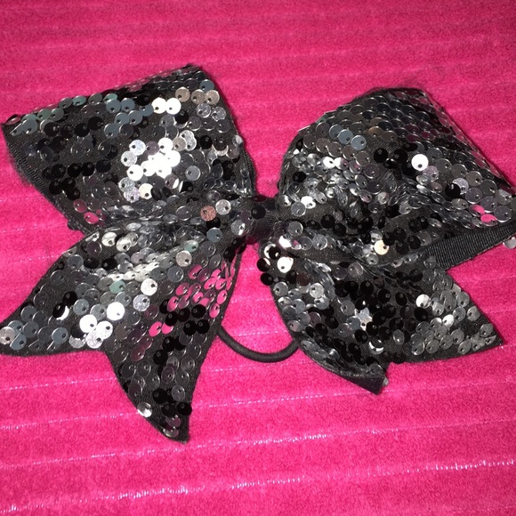 Cheer Bow