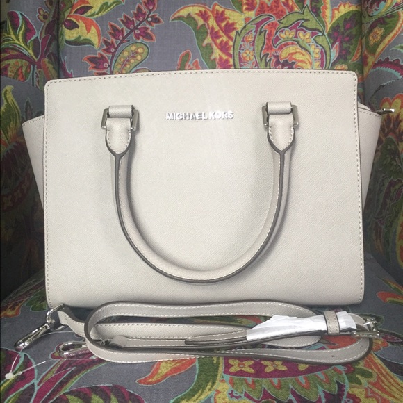 🎉🎉SUPER SALE🎉🎉Michael Kors Selma