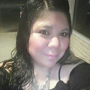 Meet your Posher, Leticia