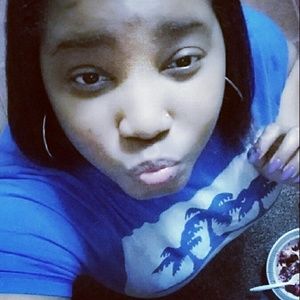 Meet your Posher, Vanessa