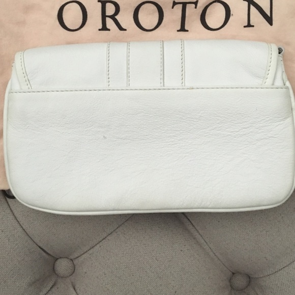 Designer white leather clutch - Picture 3 of 4