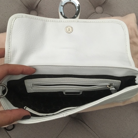 Designer white leather clutch - Picture 4 of 4