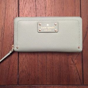 Kate Spade Wallet in Seafoam Green NWT