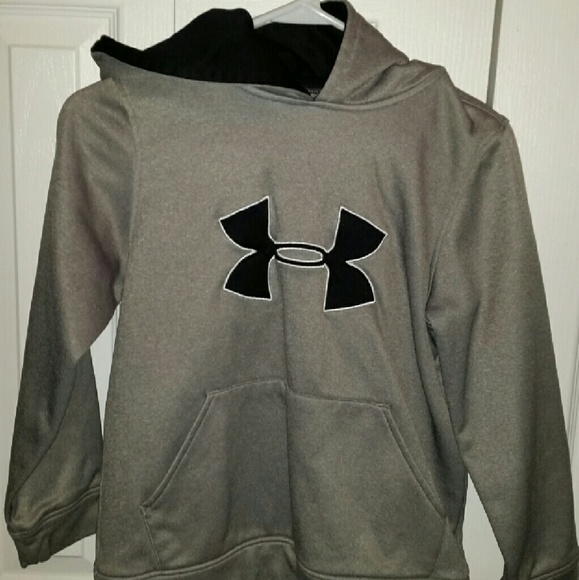 Boy's Under Armour hooded sweatshirt