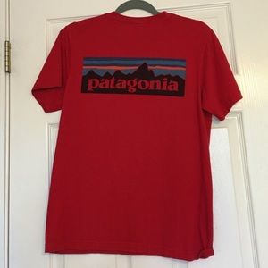 Special shipping price!! Patagonia Tshirt
