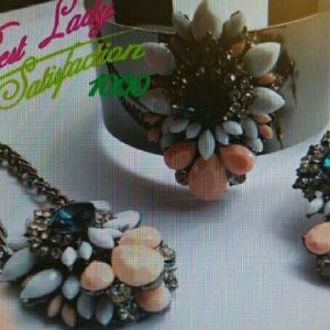 Meet your Posher, Samolie