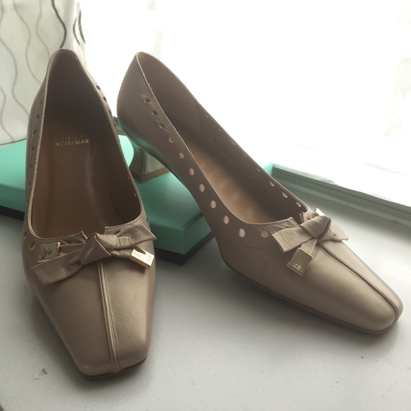 Stuart Weitzman, Excellent Condition 7 1/2m - image 1
