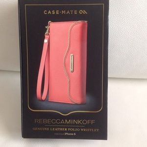 Case mate leather wristlet