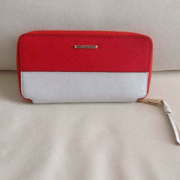 Ava zip wallet