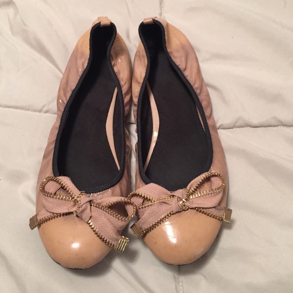 Nude ballet flats