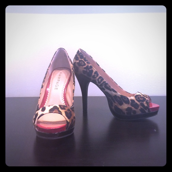 Leopard print heels!!!