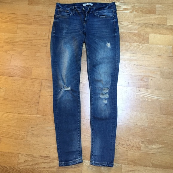 ZARA ripped jeans light wash size 2