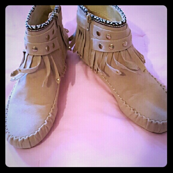 Moccasin bootie