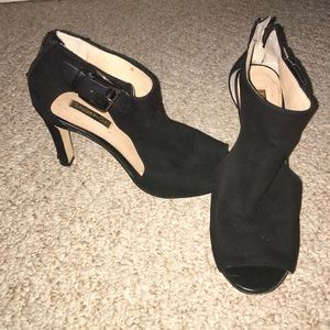 Peep toe Louise et Cie pumps