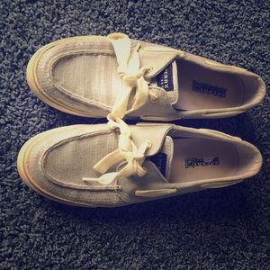 Size 9 women's sperry shoes